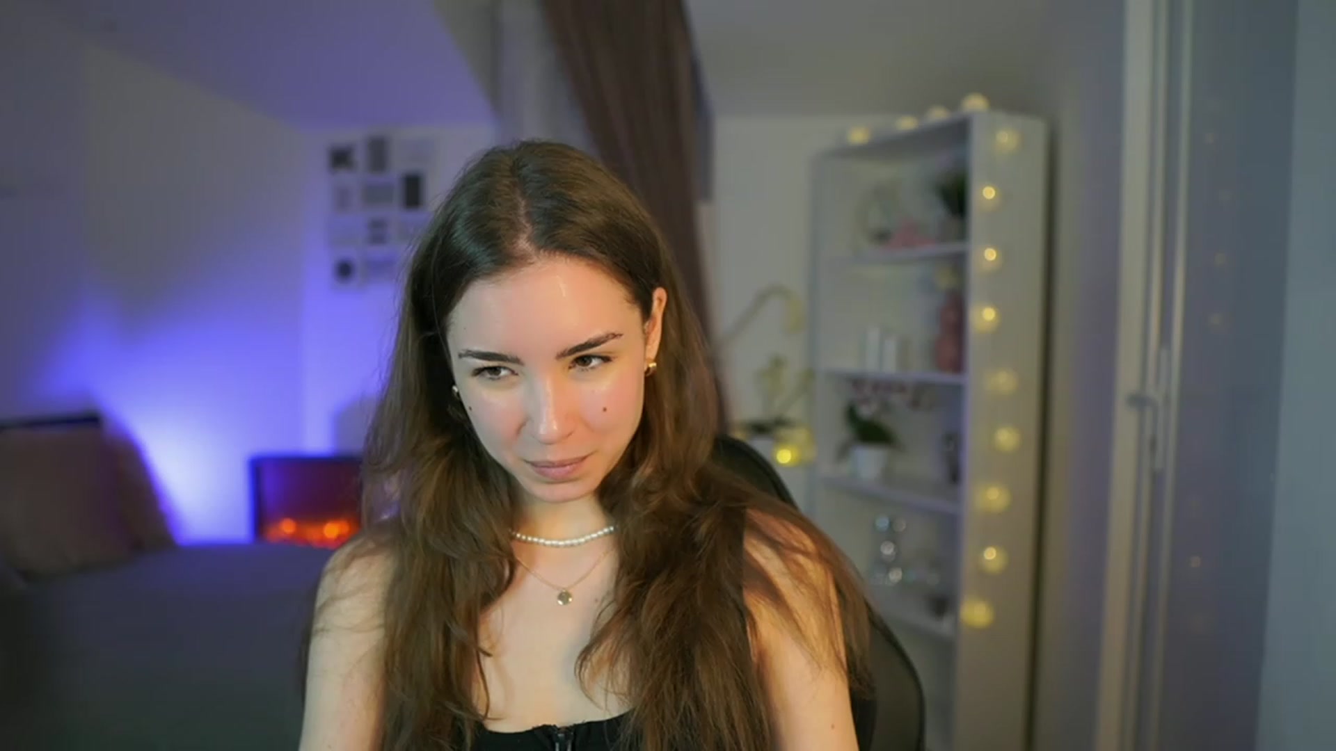 Gallery image thumbnail from Shy_jane's myfreecams stream on, 03/28/2023, 12:48 image 7 of 20