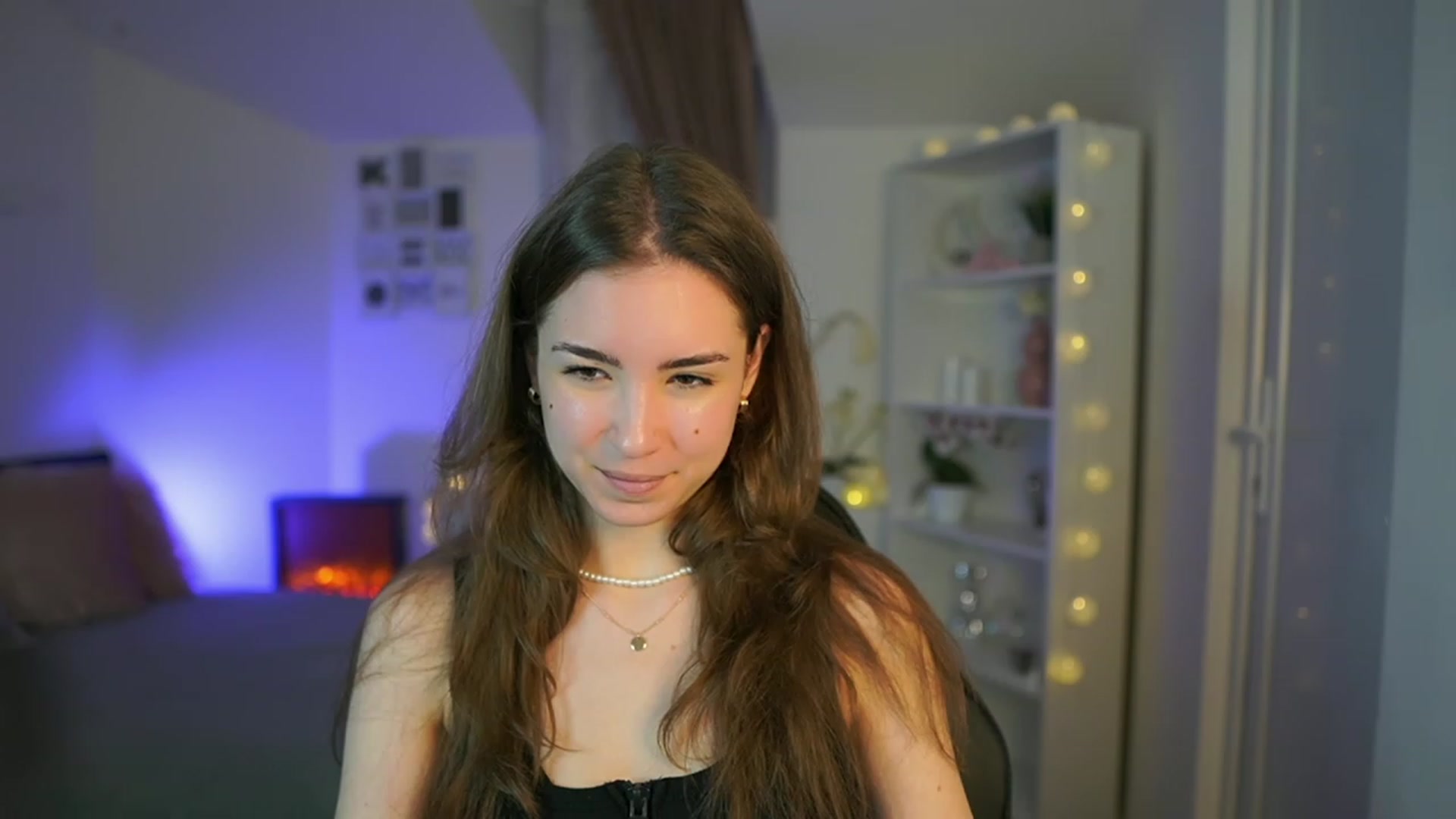 Gallery image thumbnail from Shy_jane's myfreecams stream on, 03/28/2023, 12:48 image 5 of 20