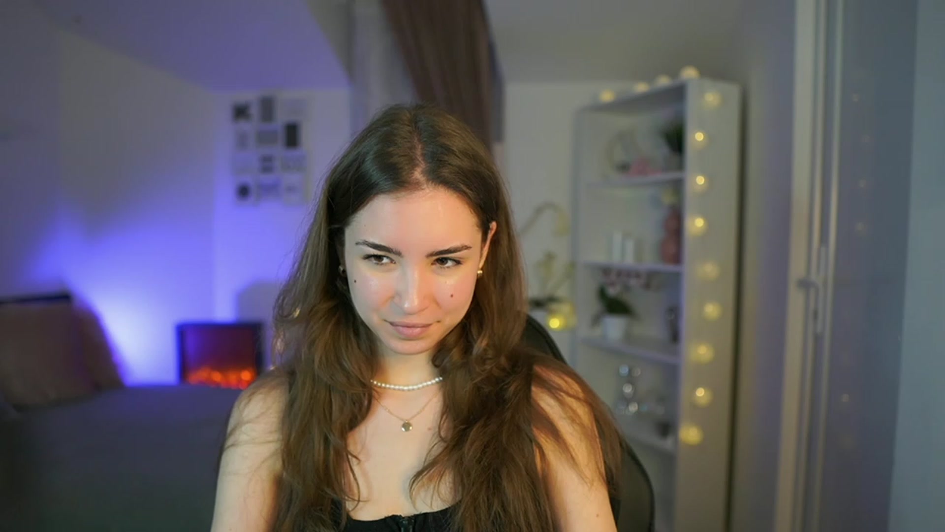 Gallery image thumbnail from Shy_jane's myfreecams stream on, 03/28/2023, 12:48 image 13 of 20