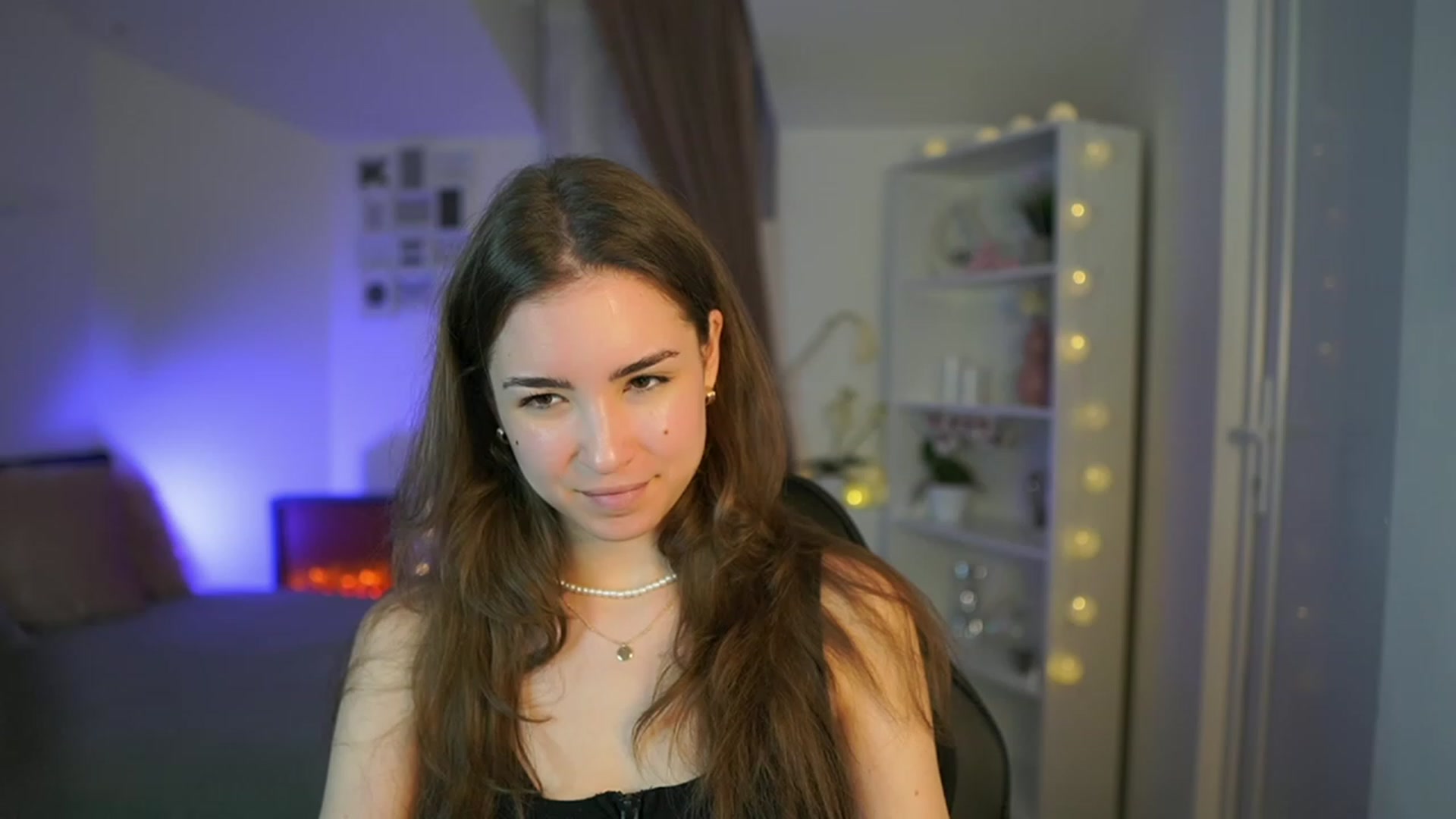 Gallery image thumbnail from Shy_jane's myfreecams stream on, 03/28/2023, 12:48 image 16 of 20