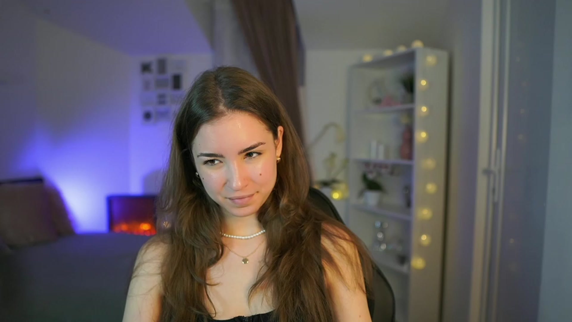 Gallery image thumbnail from Shy_jane's myfreecams stream on, 03/28/2023, 12:48 image 20 of 20