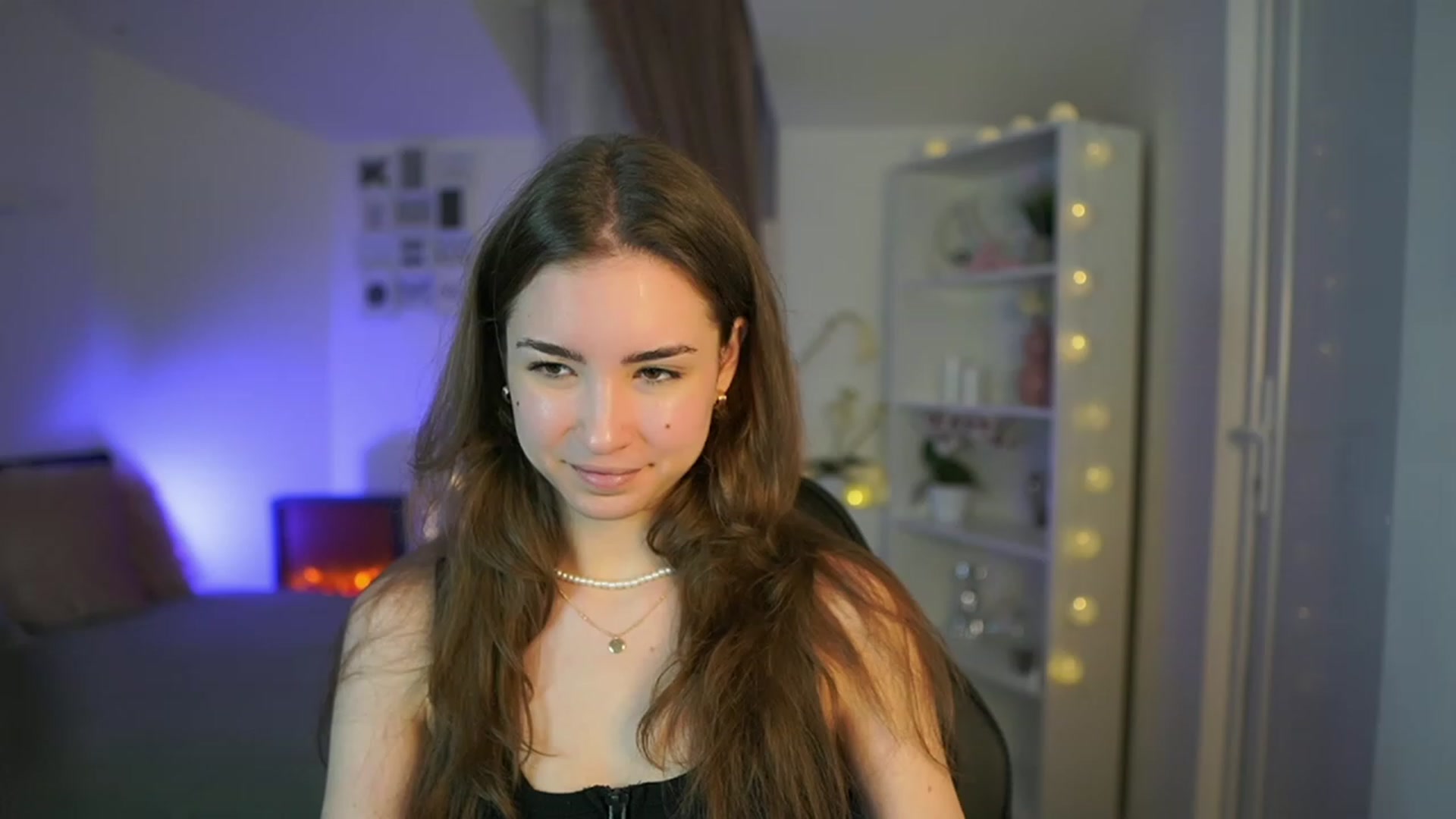 Gallery image thumbnail from Shy_jane's myfreecams stream on, 03/28/2023, 12:48 image 4 of 20