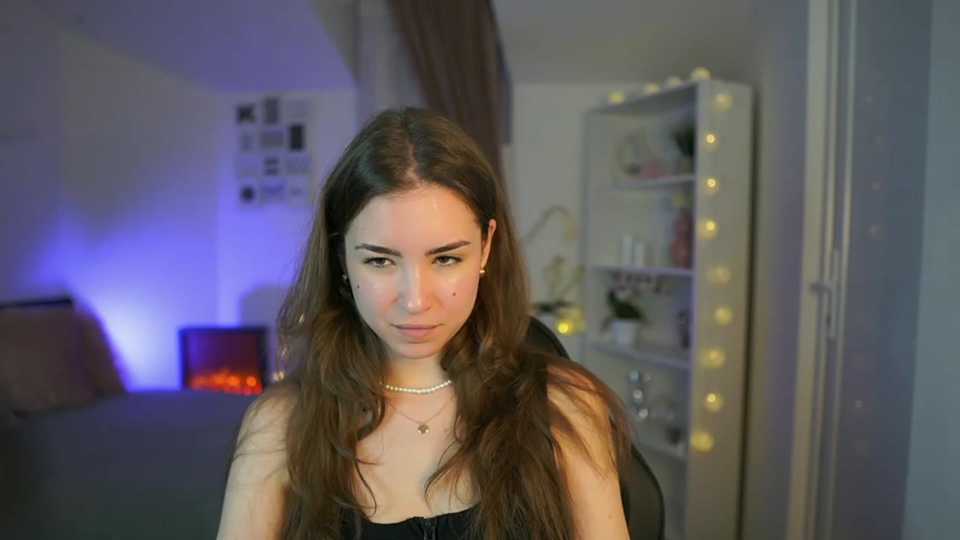 Gallery image thumbnail from Shy_jane's myfreecams stream on, 03/28/2023, 12:48 image 18 of 20