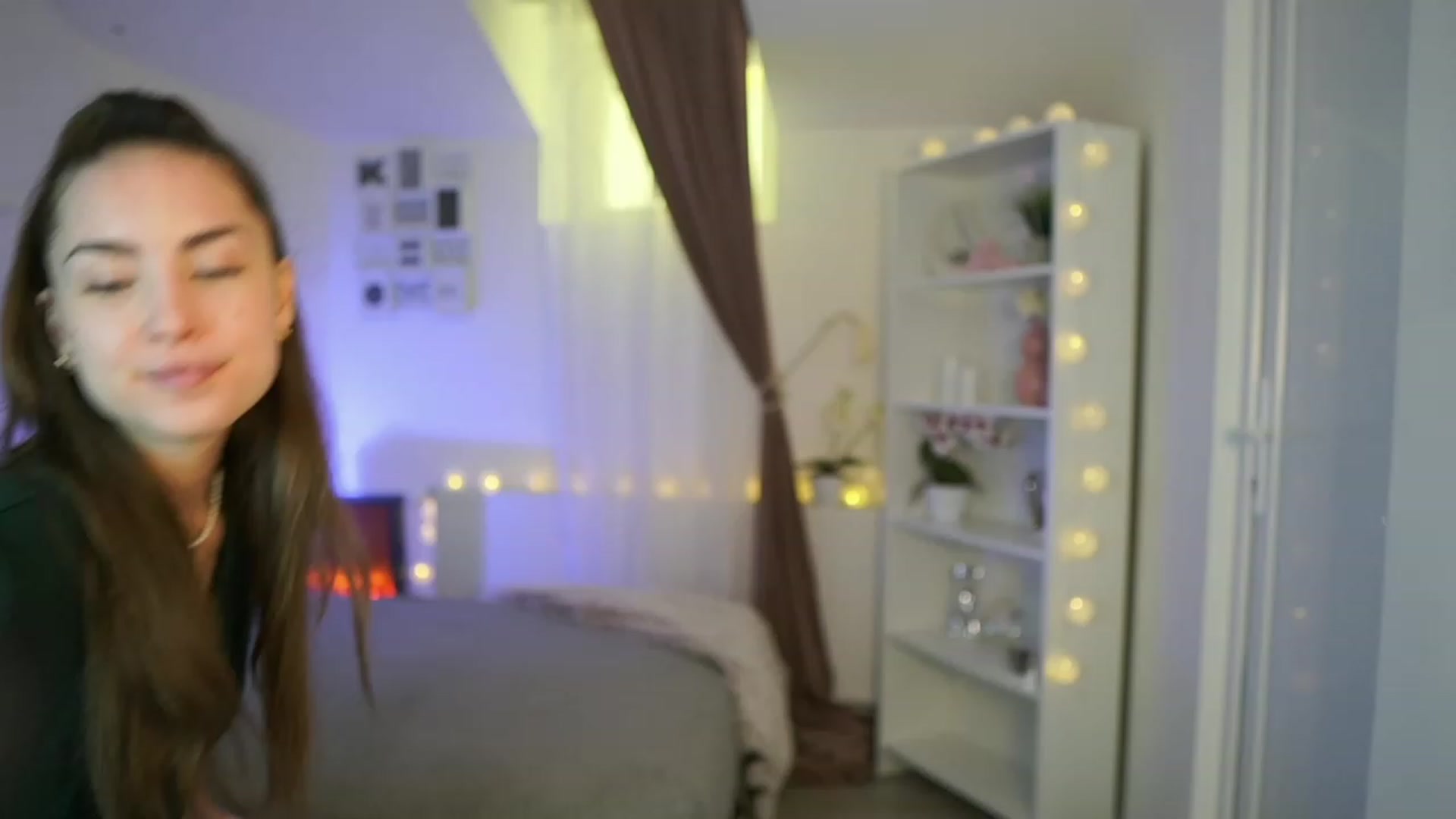 Gallery image thumbnail from Shy_jane's myfreecams stream on, 03/29/2023, 13:36 image 13 of 20