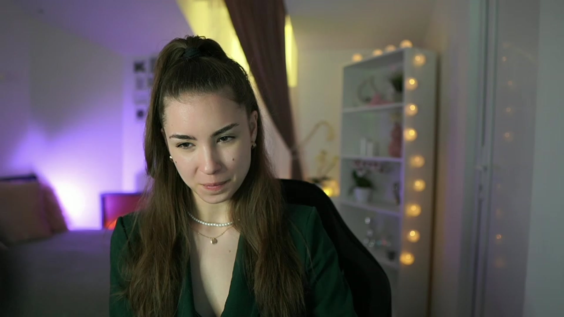 Gallery image thumbnail from Shy_jane's myfreecams stream on, 03/29/2023, 16:52 image 19 of 20