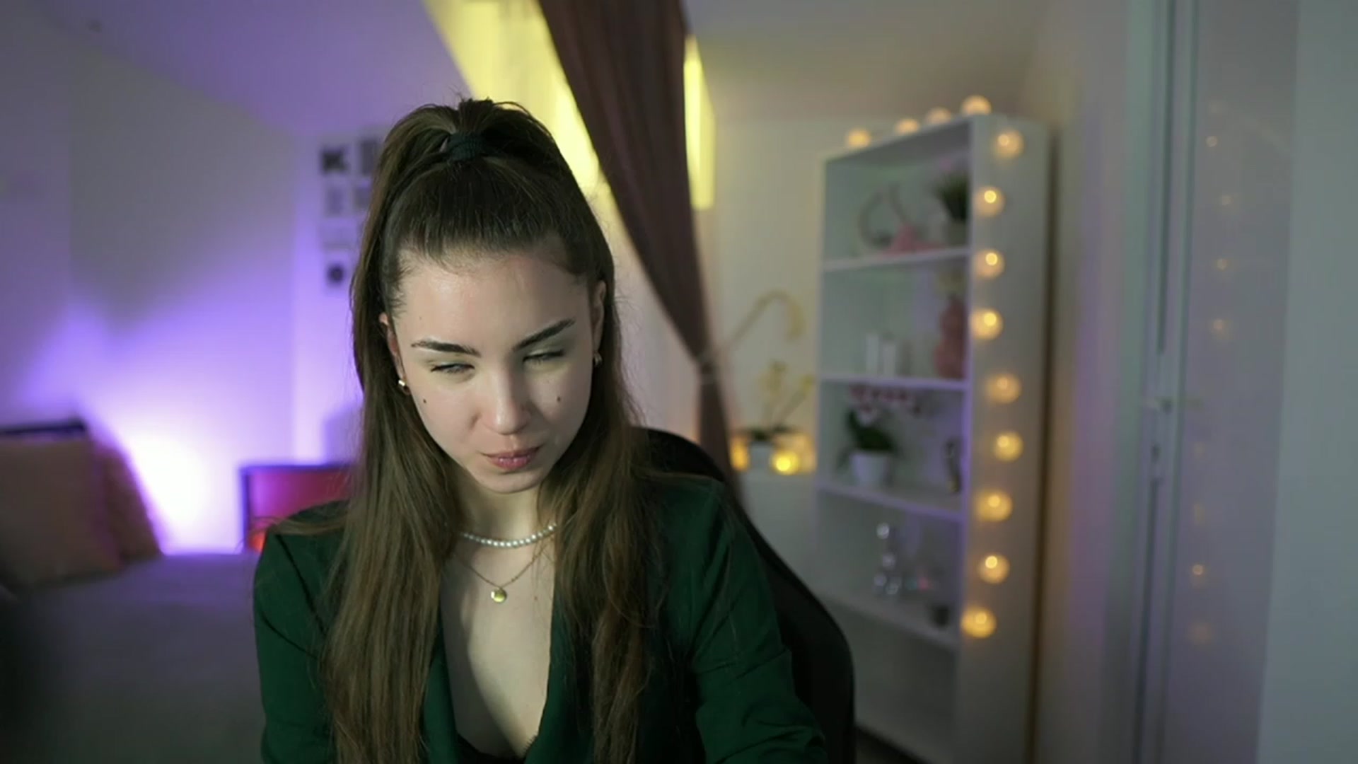 Gallery image thumbnail from Shy_jane's myfreecams stream on, 03/29/2023, 16:52 image 11 of 20