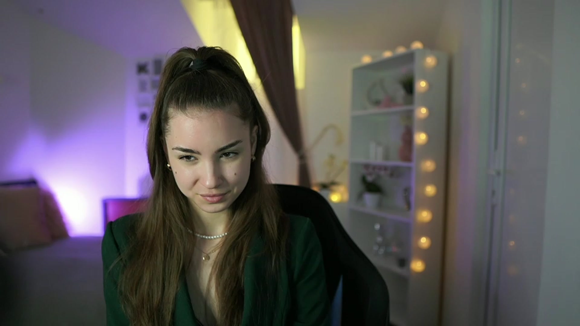 Gallery image thumbnail from Shy_jane's myfreecams stream on, 03/29/2023, 16:52 image 15 of 20