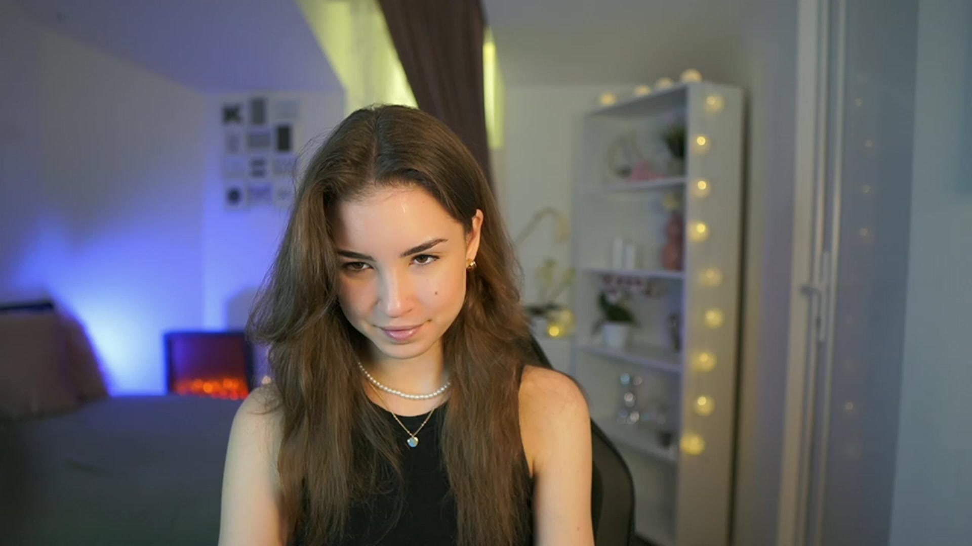 Gallery image thumbnail from Shy_jane's myfreecams stream on, 03/30/2023, 11:20 image 8 of 20