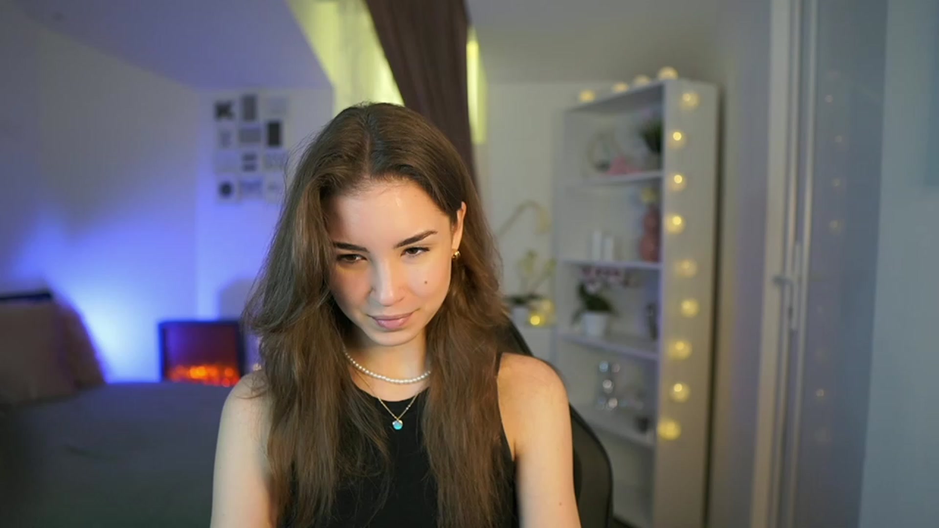 Gallery image thumbnail from Shy_jane's myfreecams stream on, 03/30/2023, 11:20 image 9 of 20