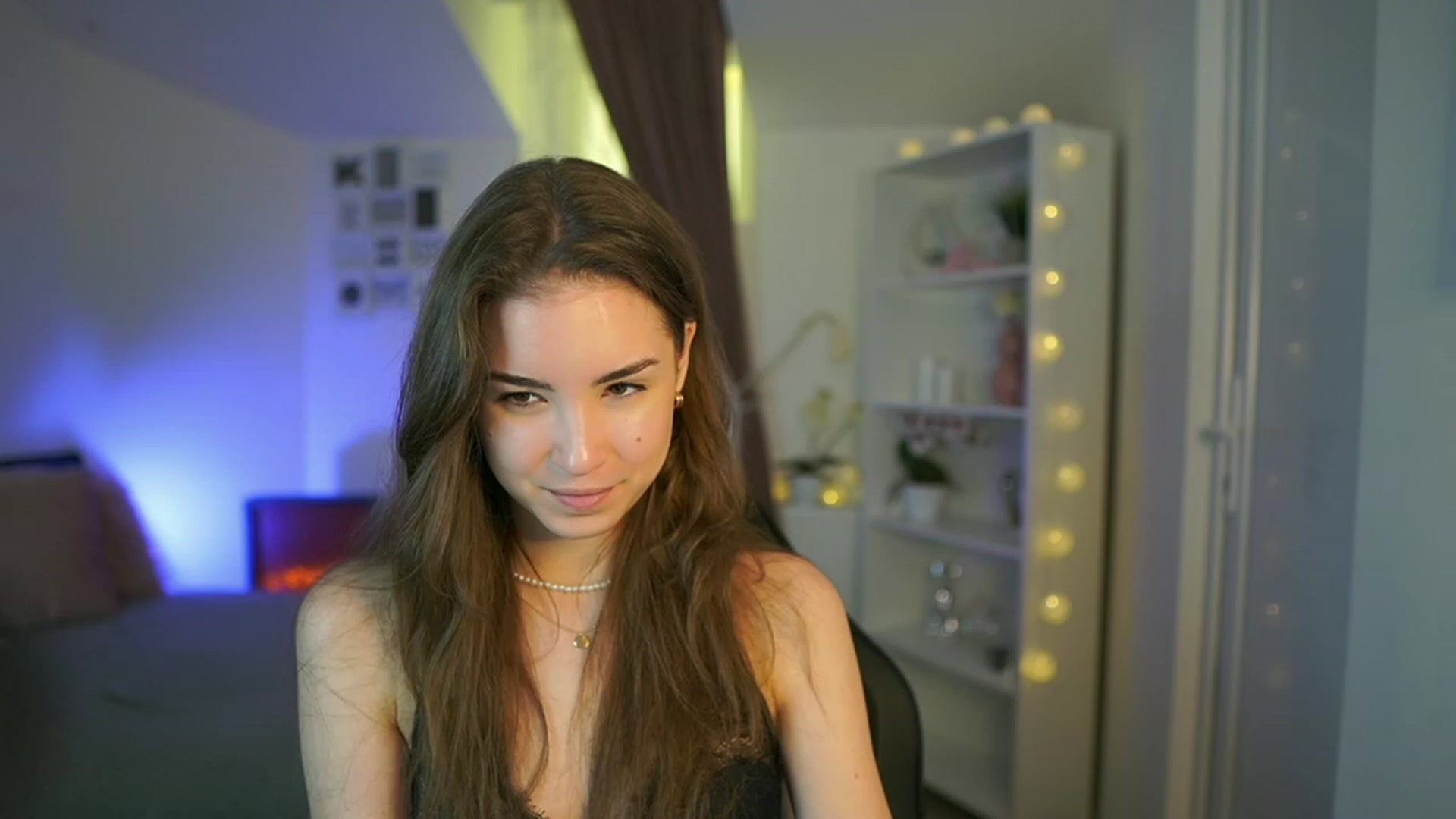 Gallery image thumbnail from Shy_jane's myfreecams stream on, 03/30/2023, 12:34 image 18 of 20