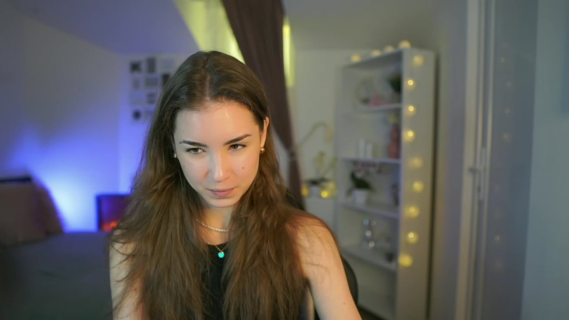 Gallery image thumbnail from Shy_jane's myfreecams stream on, 03/30/2023, 12:34 image 5 of 20
