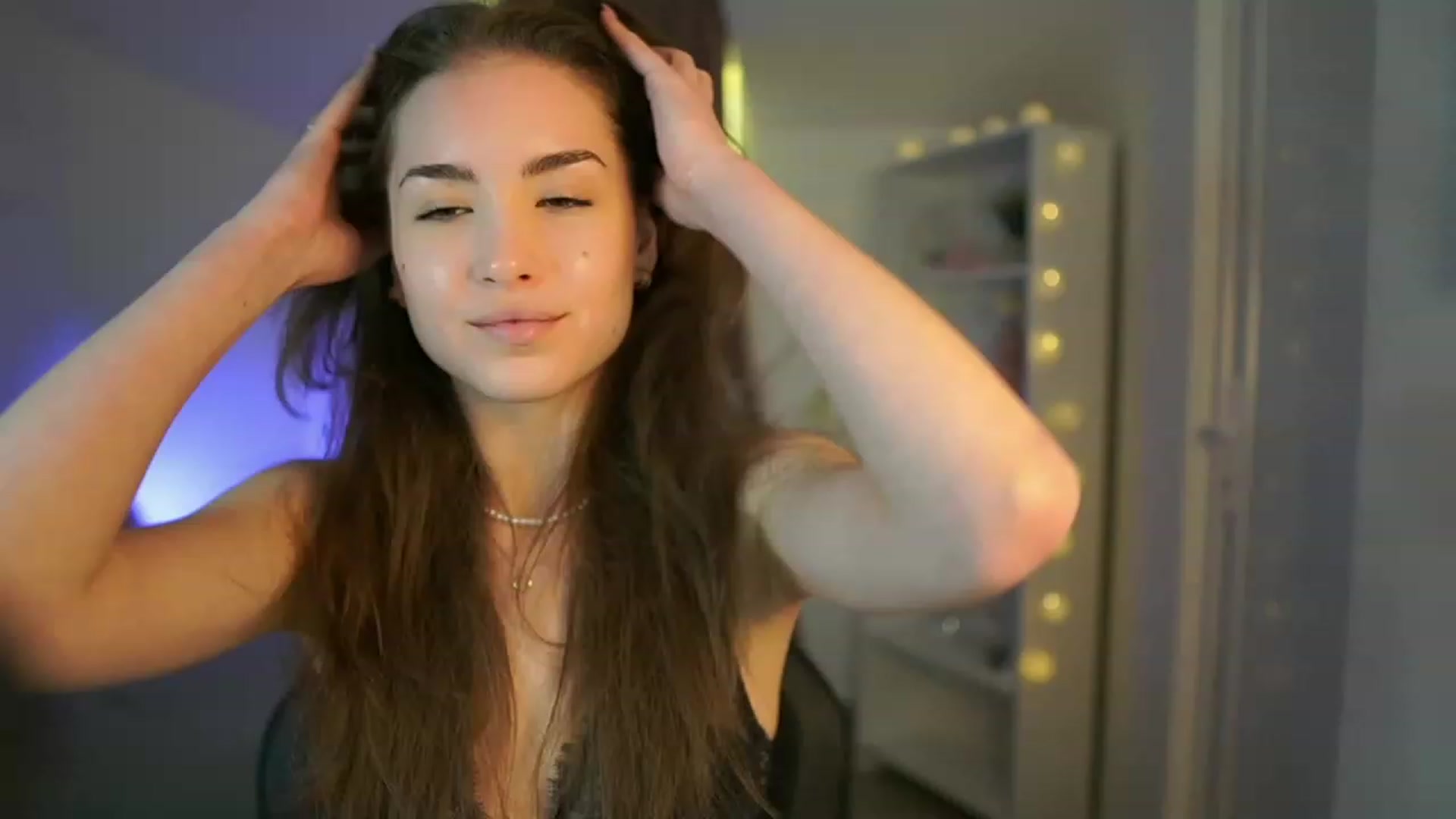 Gallery image thumbnail from Shy_jane's myfreecams stream on, 03/30/2023, 12:34 image 11 of 20