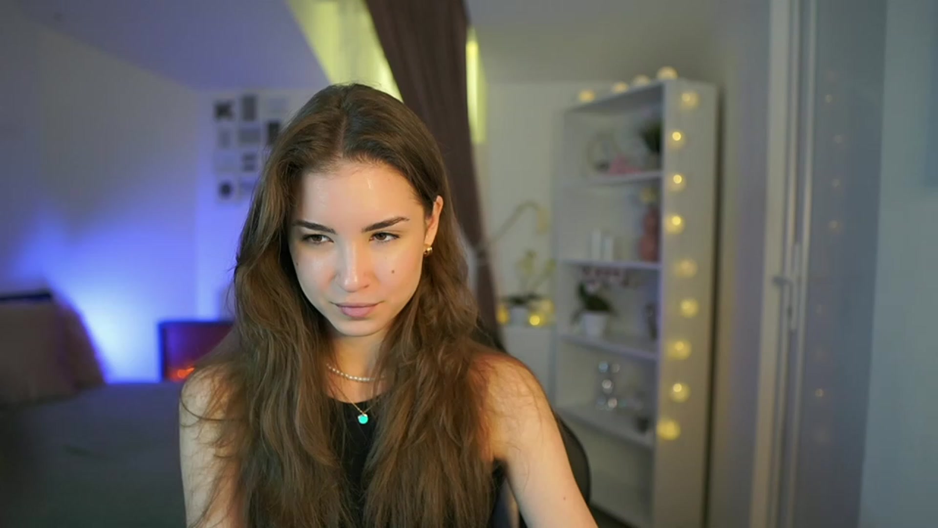 Gallery image thumbnail from Shy_jane's myfreecams stream on, 03/30/2023, 12:34 image 7 of 20