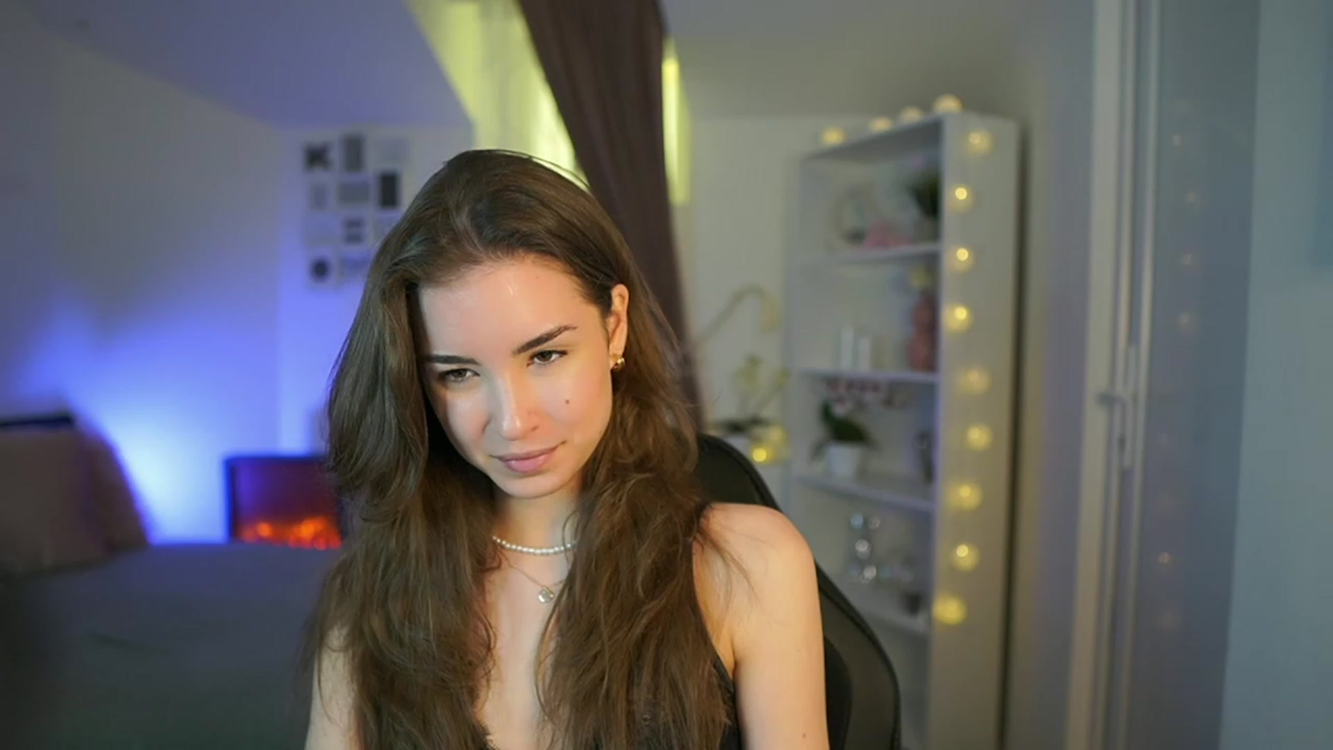Gallery image thumbnail from Shy_jane's myfreecams stream on, 03/30/2023, 13:28 image 16 of 20