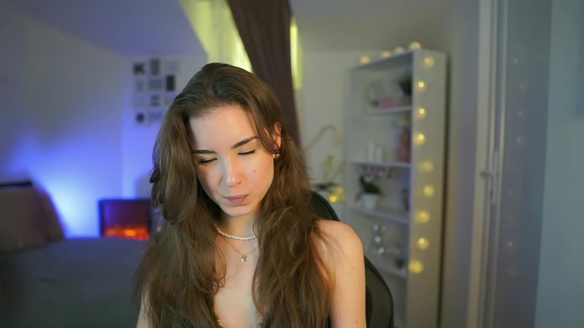 Gallery image thumbnail from Shy_jane's myfreecams stream on, 03/30/2023, 13:28 image 15 of 20