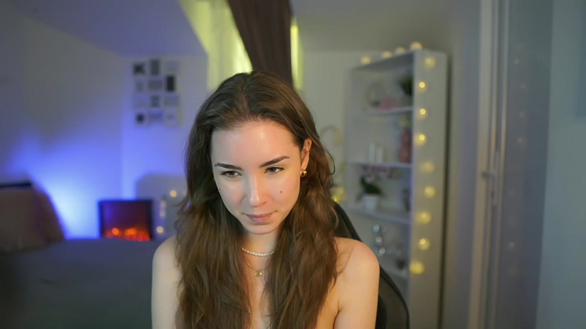 Gallery image thumbnail from Shy_jane's myfreecams stream on, 03/30/2023, 13:28 image 19 of 20