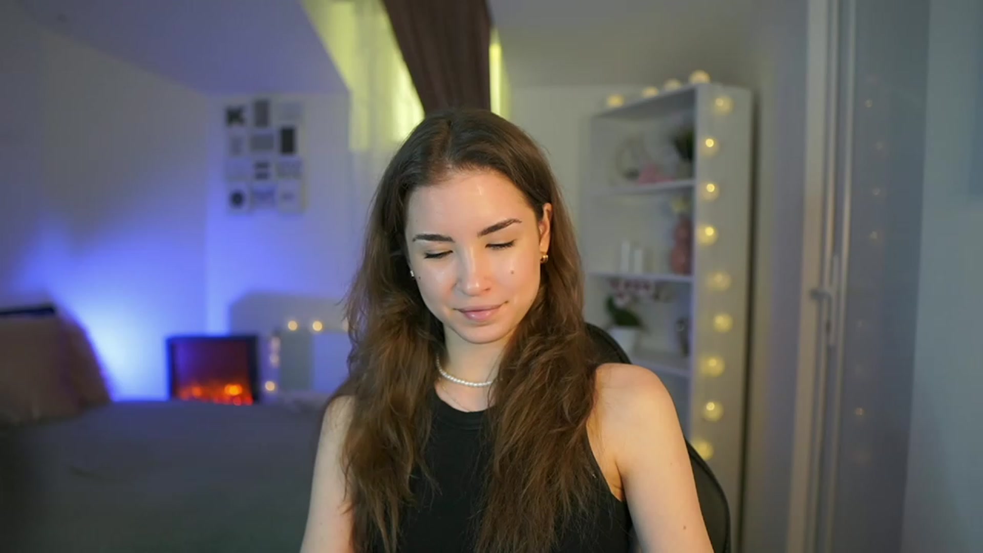 Gallery image thumbnail from Shy_jane's myfreecams stream on, 03/30/2023, 13:28 image 9 of 20