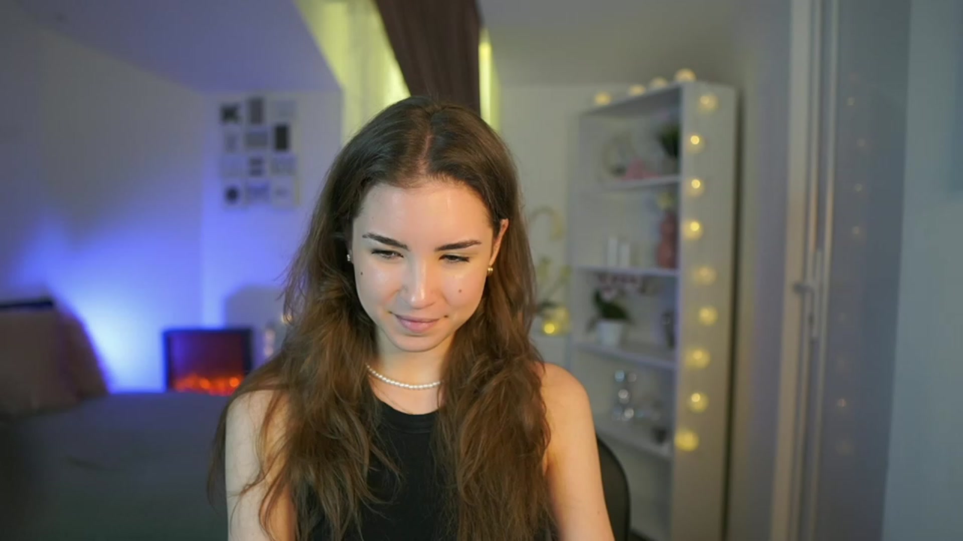 Gallery image thumbnail from Shy_jane's myfreecams stream on, 03/30/2023, 13:28 image 3 of 20