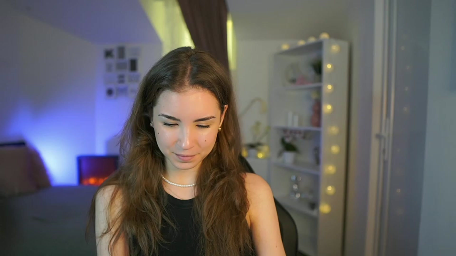 Gallery image thumbnail from Shy_jane's myfreecams stream on, 03/30/2023, 13:28 image 2 of 20