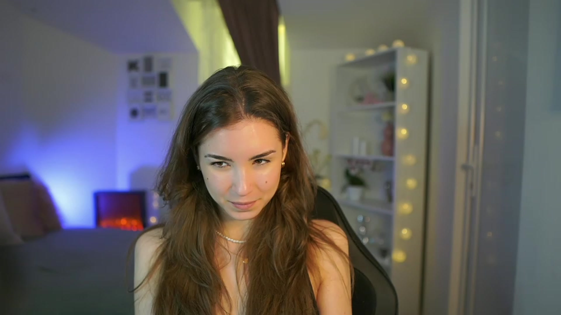 Gallery image thumbnail from Shy_jane's myfreecams stream on, 03/30/2023, 15:02 image 1 of 20
