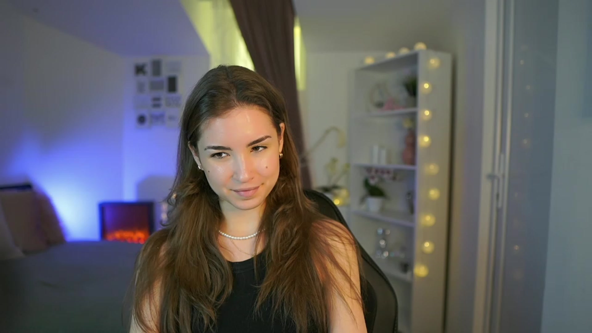 Gallery image thumbnail from Shy_jane's myfreecams stream on, 03/30/2023, 15:02 image 9 of 20