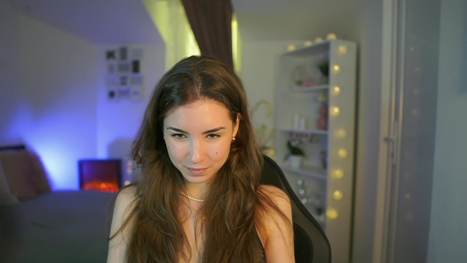 Gallery image thumbnail from Shy_jane's myfreecams stream on, 03/30/2023, 15:02 image 2 of 20