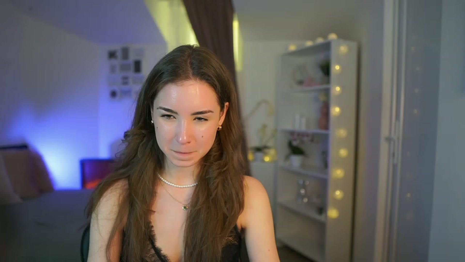 Gallery image thumbnail from Shy_jane's myfreecams stream on, 03/30/2023, 15:43 image 15 of 20