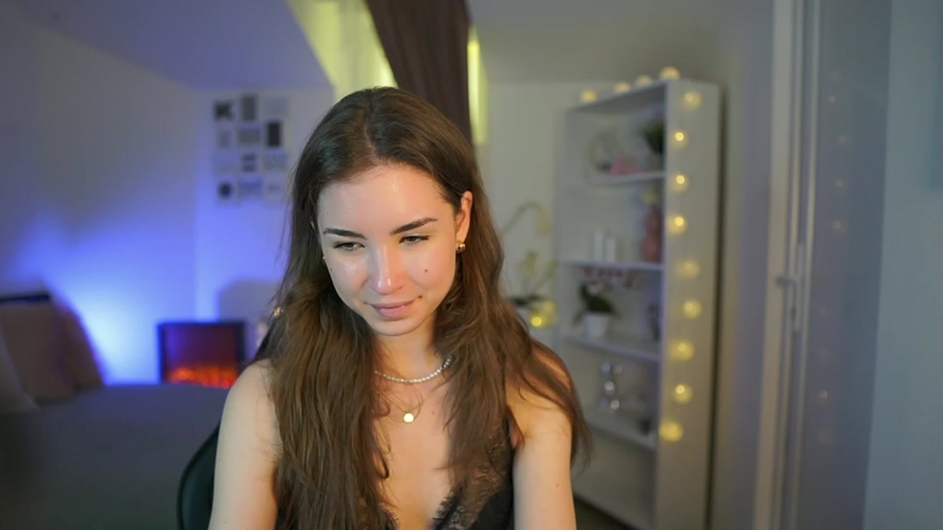 Gallery image thumbnail from Shy_jane's myfreecams stream on, 03/30/2023, 15:43 image 20 of 20