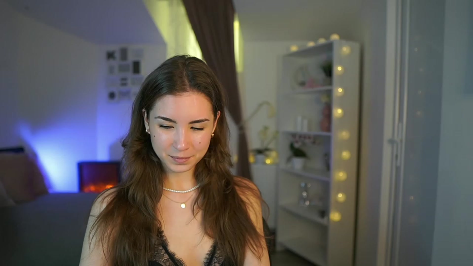 Gallery image thumbnail from Shy_jane's myfreecams stream on, 03/30/2023, 16:57 image 9 of 20