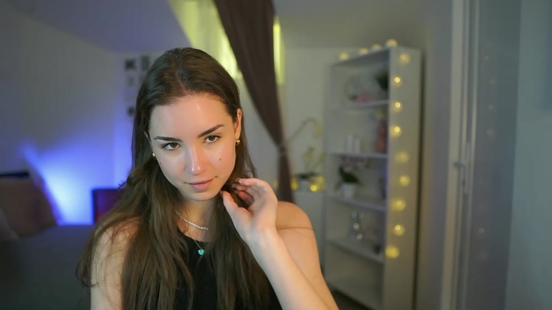 Gallery image thumbnail from Shy_jane's myfreecams stream on, 03/30/2023, 16:57 image 1 of 20