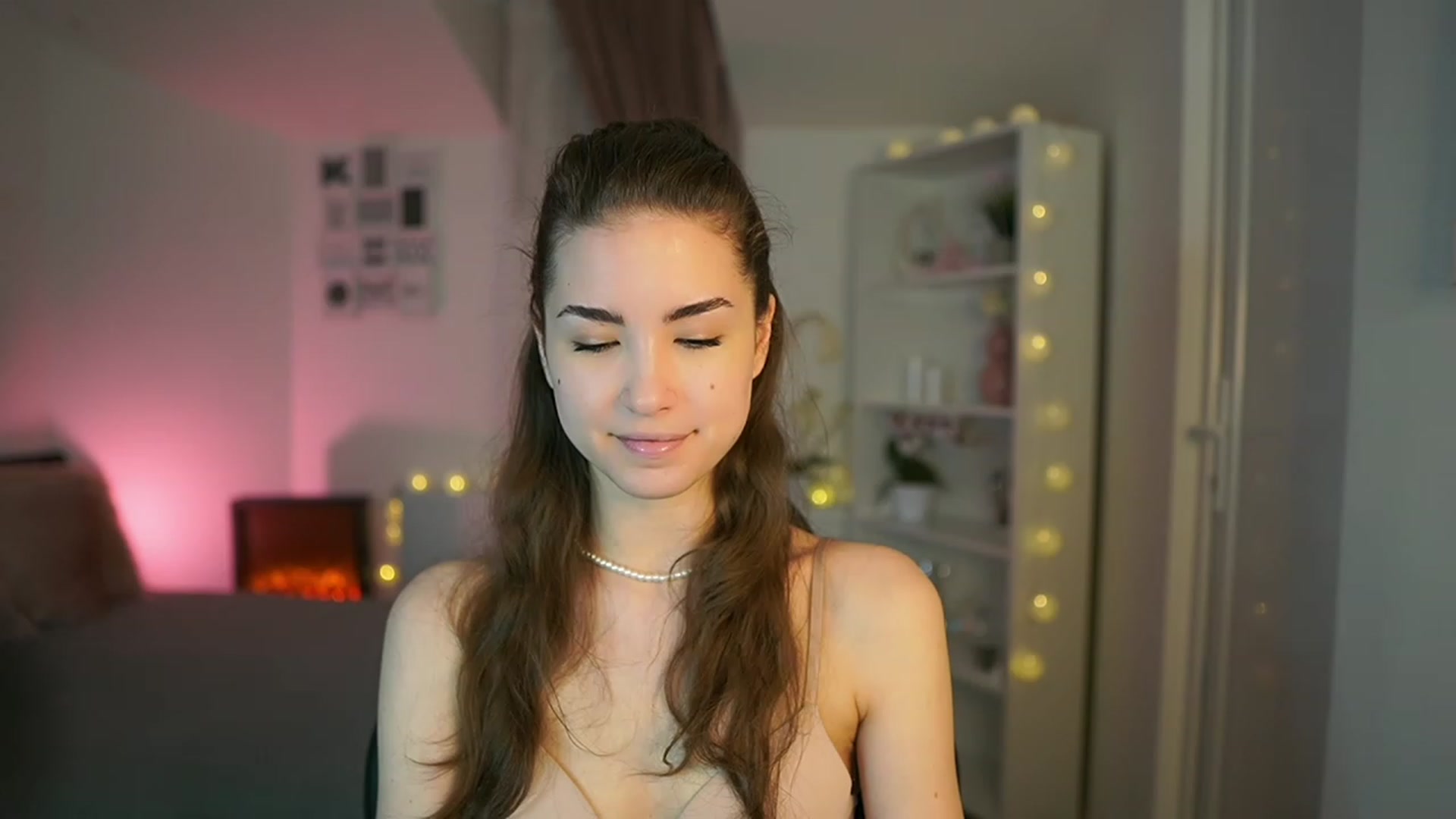 Gallery image thumbnail from Shy_jane's myfreecams stream on, 04/02/2023, 08:49 image 20 of 20