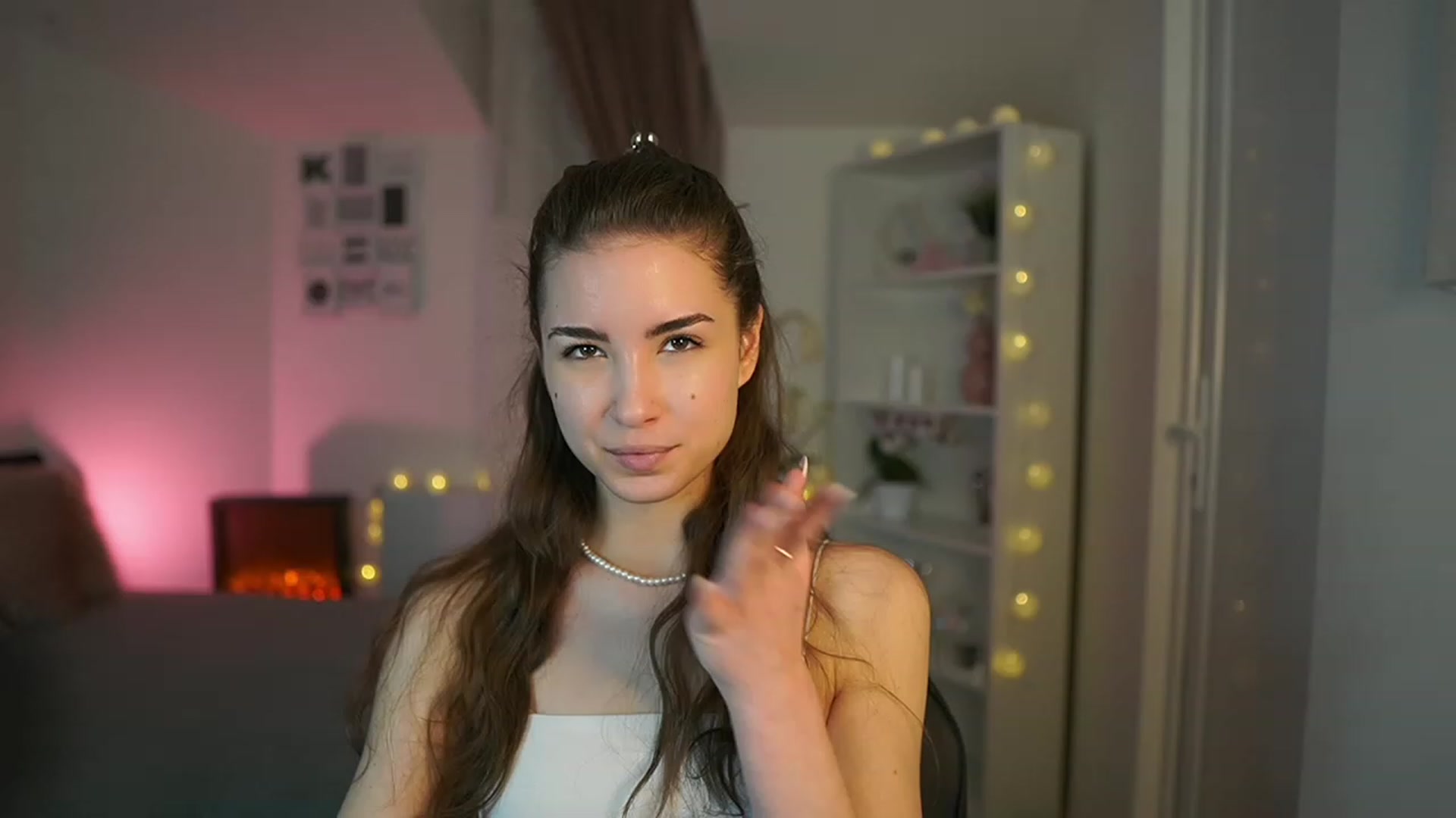 Gallery image thumbnail from Shy_jane's myfreecams stream on, 04/02/2023, 11:23 image 14 of 20