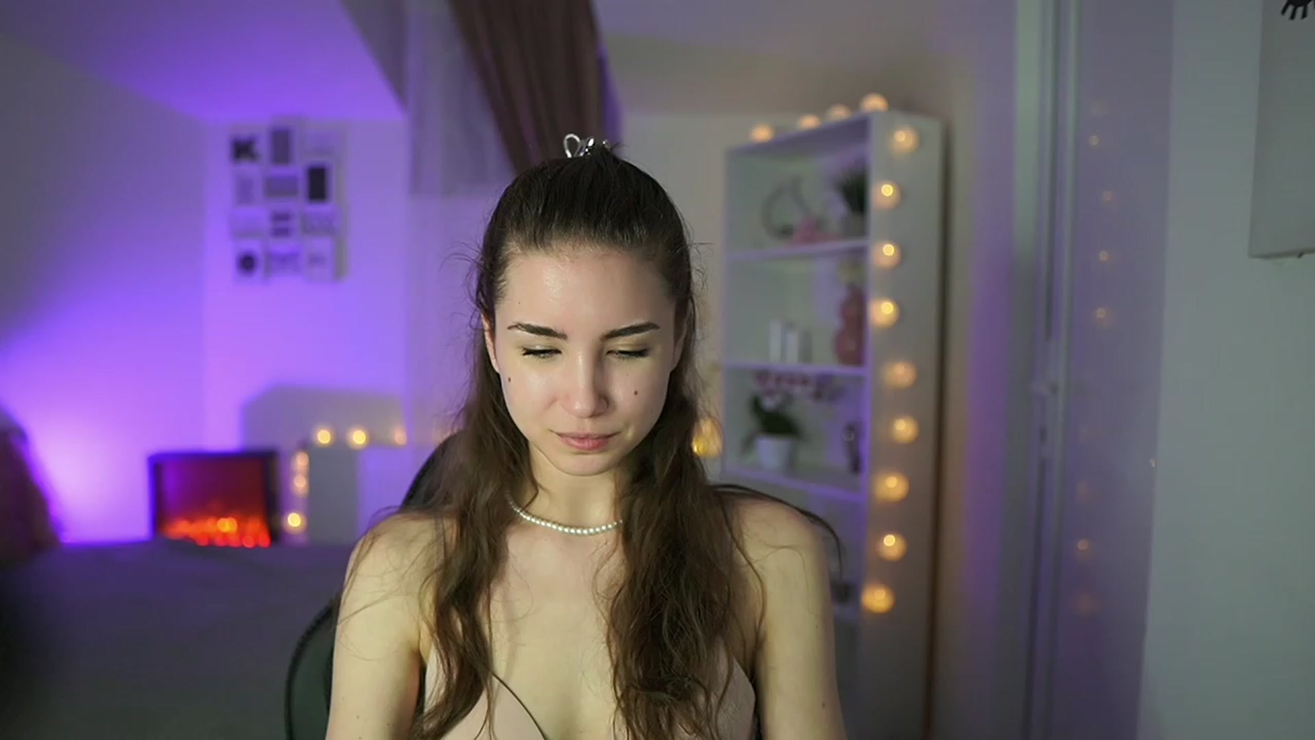 Gallery image thumbnail from Shy_jane's myfreecams stream on, 04/02/2023, 14:36 image 15 of 20