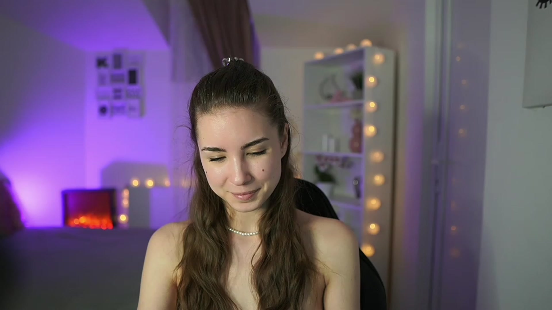 Gallery image thumbnail from Shy_jane's myfreecams stream on, 04/02/2023, 16:28 image 20 of 20