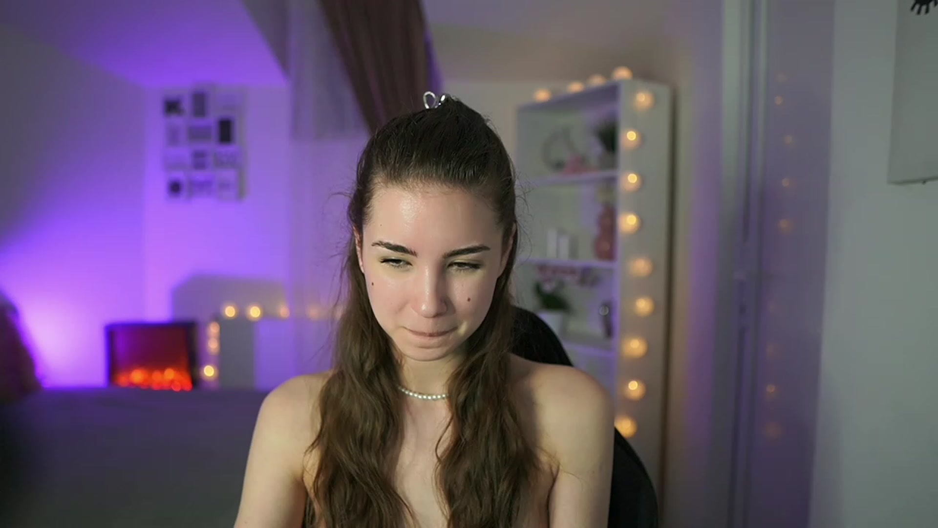 Gallery image thumbnail from Shy_jane's myfreecams stream on, 04/02/2023, 16:28 image 19 of 20