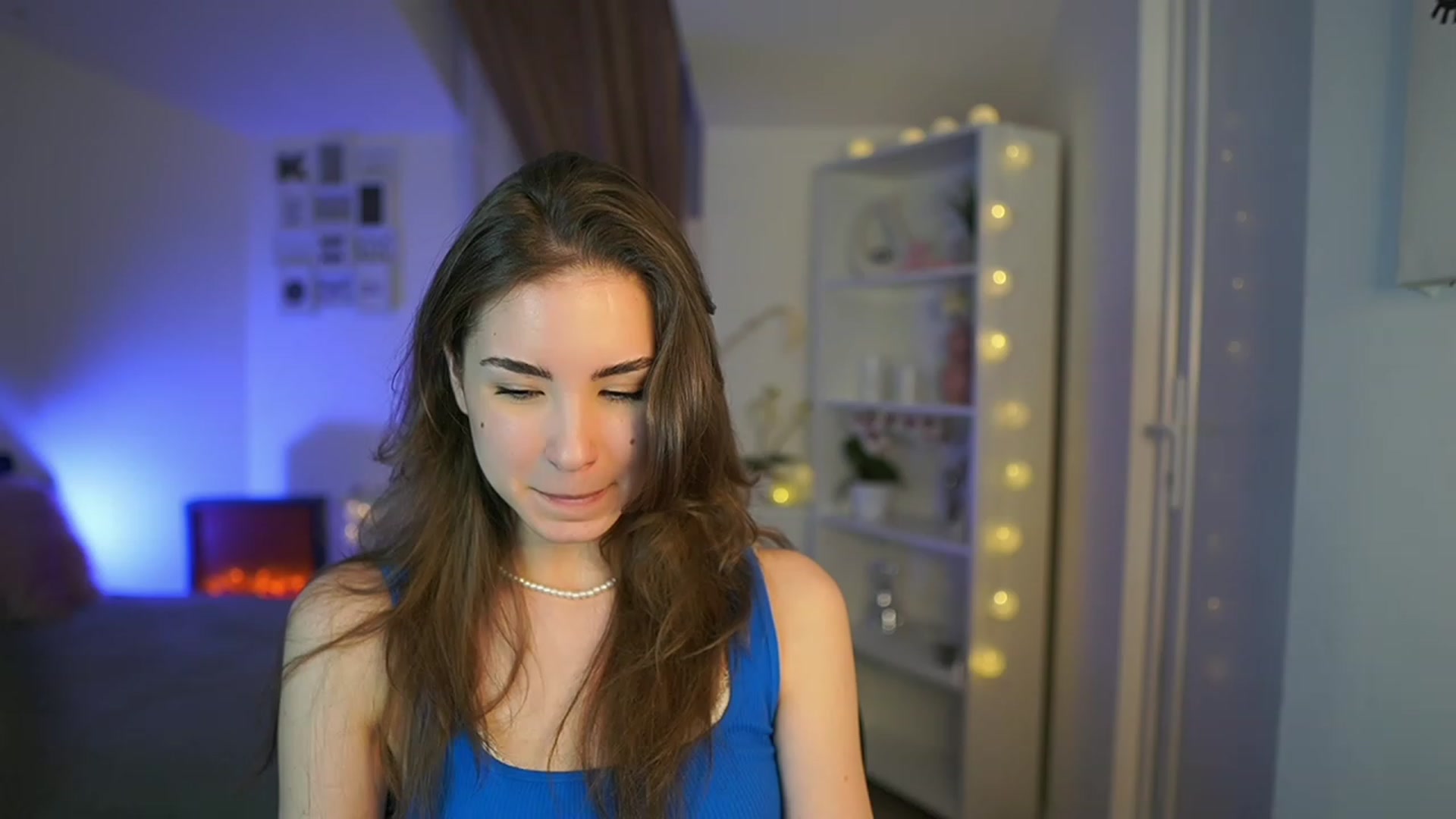 Gallery image thumbnail from Shy_jane's myfreecams stream on, 04/03/2023, 14:06 image 7 of 20