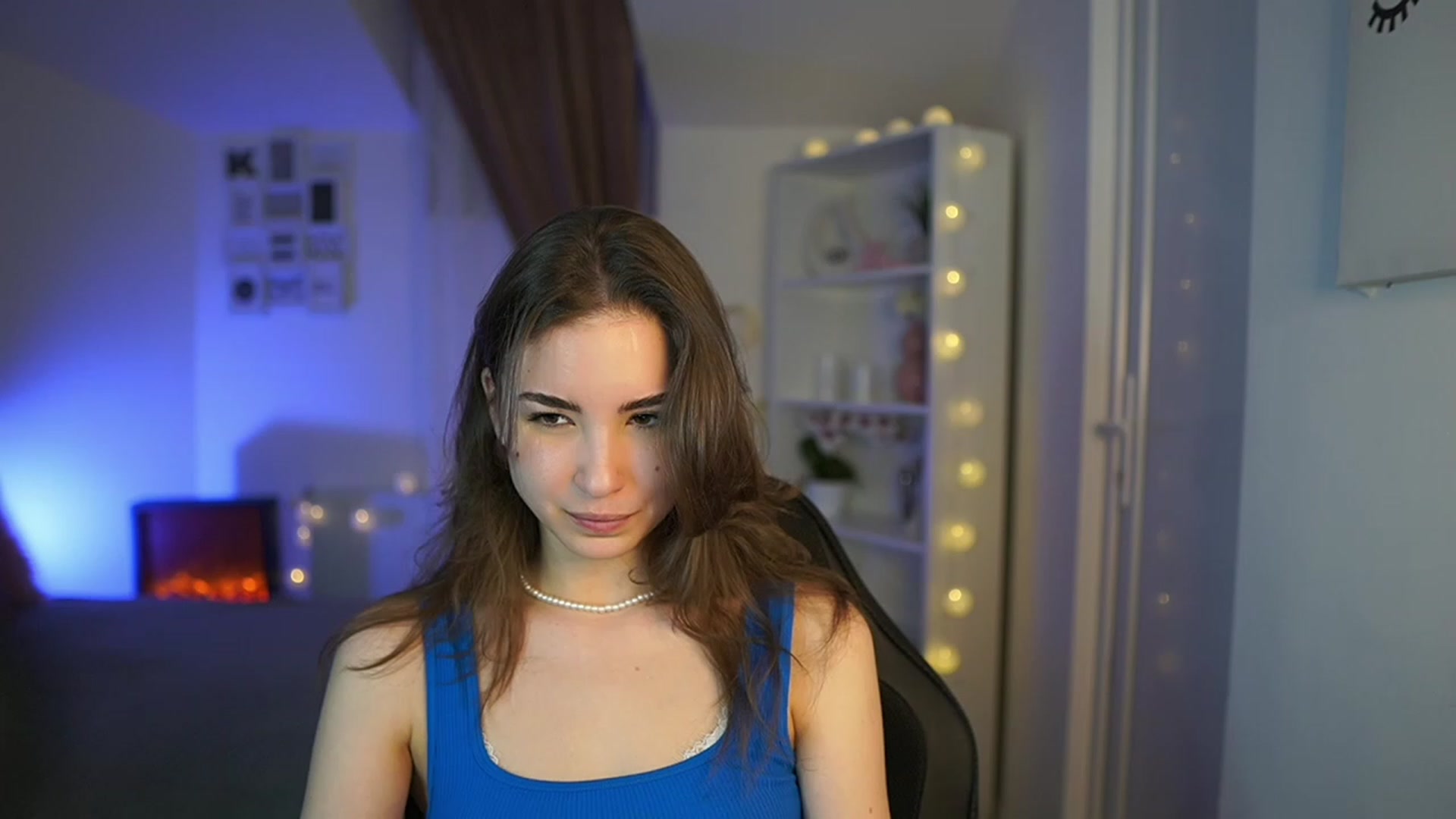 Gallery image thumbnail from Shy_jane's myfreecams stream on, 04/03/2023, 14:06 image 2 of 20