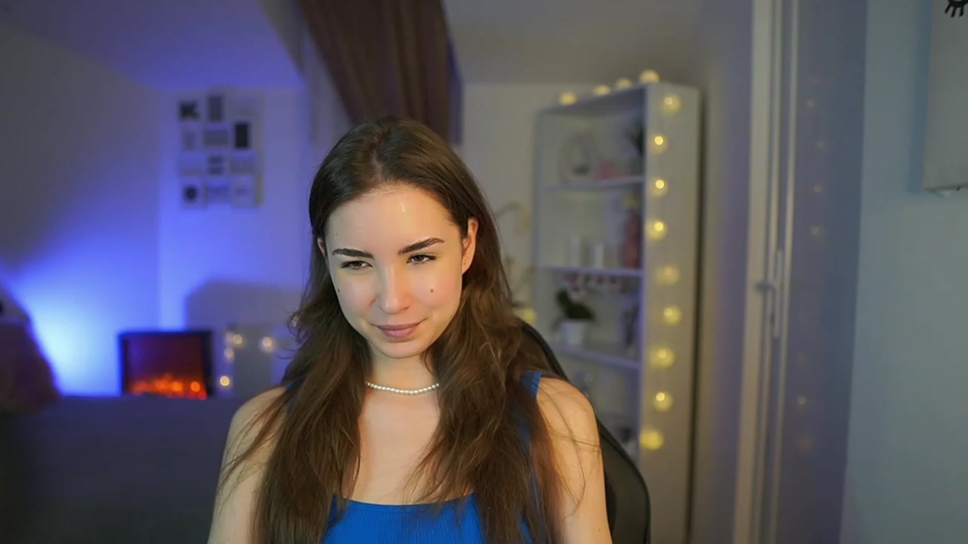 Gallery image thumbnail from Shy_jane's myfreecams stream on, 04/03/2023, 15:06 image 1 of 20