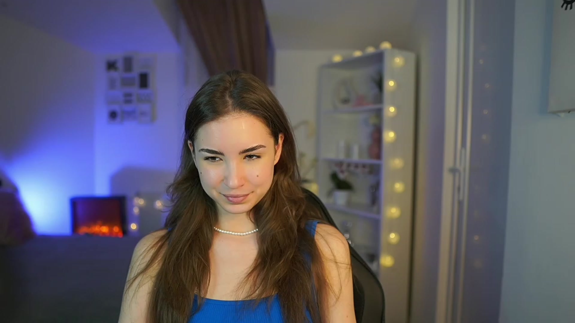 Gallery image thumbnail from Shy_jane's myfreecams stream on, 04/03/2023, 15:06 image 2 of 20