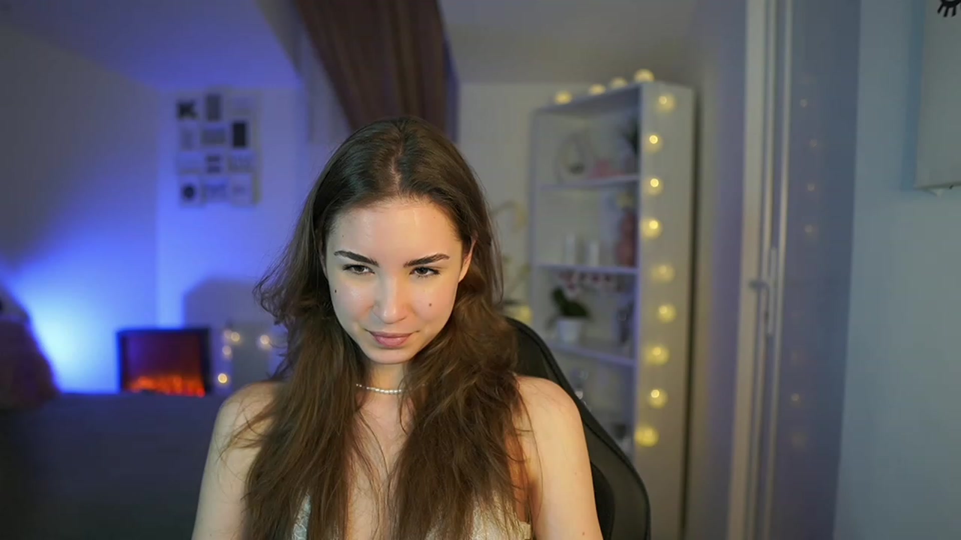 Gallery image thumbnail from Shy_jane's myfreecams stream on, 04/03/2023, 15:06 image 20 of 20