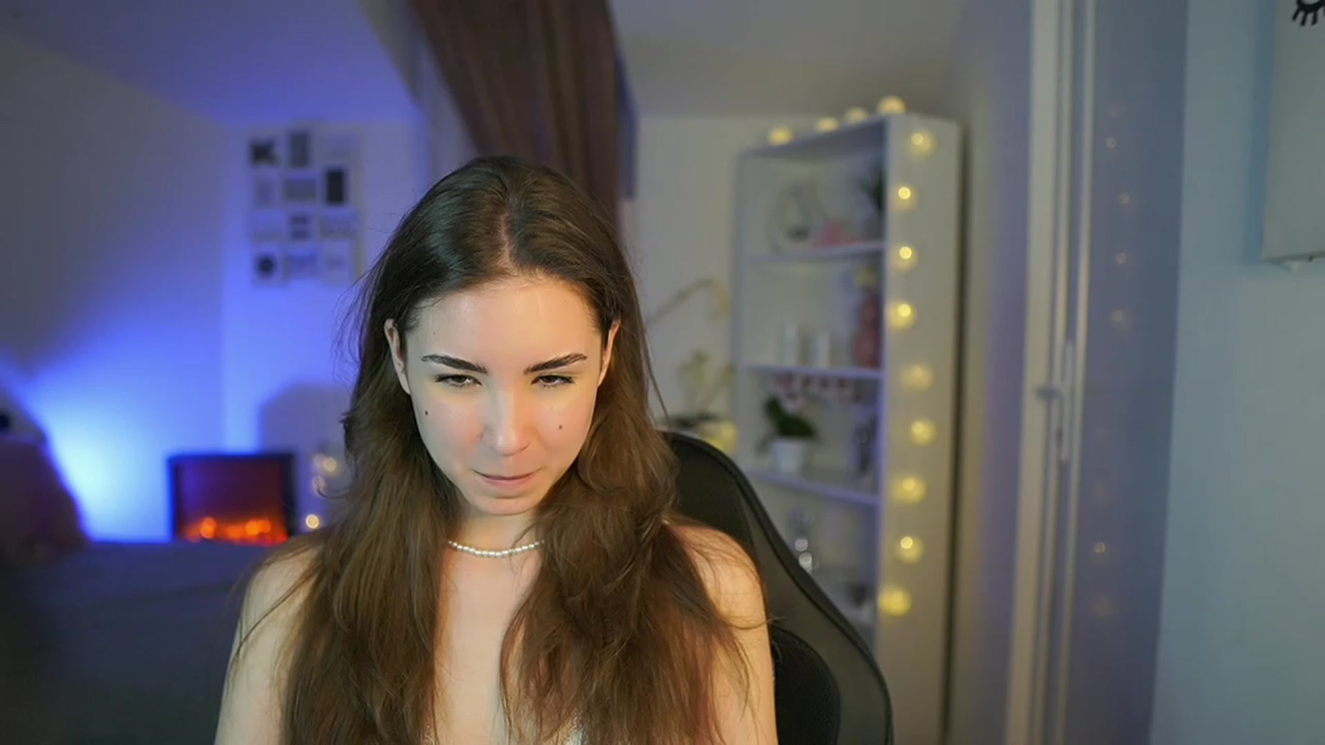 Gallery image thumbnail from Shy_jane's myfreecams stream on, 04/03/2023, 16:09 image 20 of 20