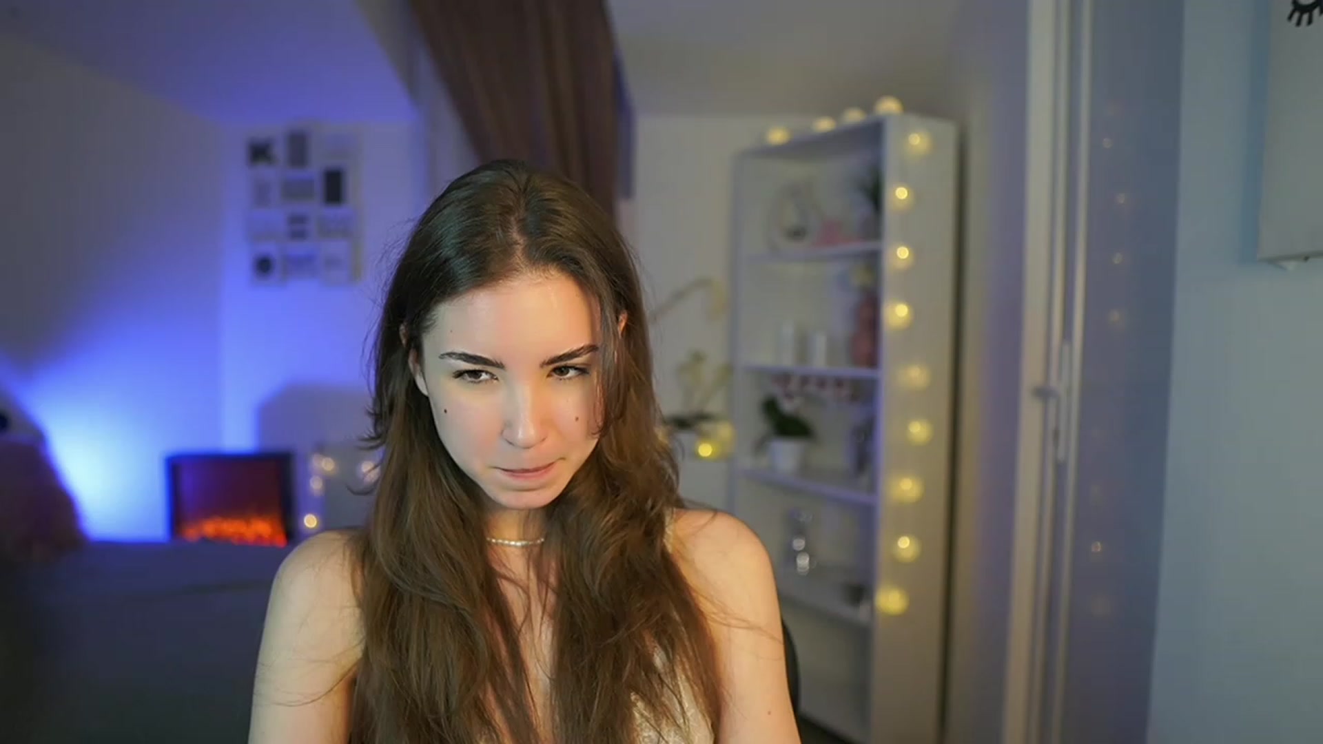 Gallery image thumbnail from Shy_jane's myfreecams stream on, 04/03/2023, 16:09 image 13 of 20