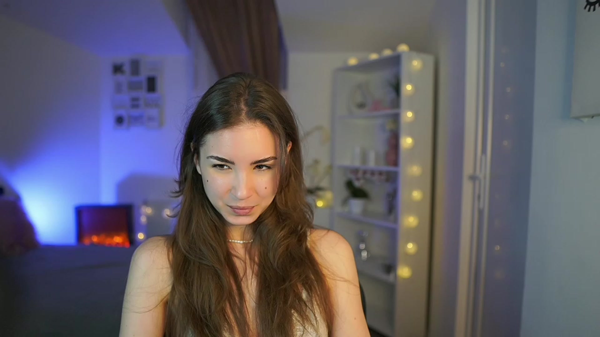Gallery image thumbnail from Shy_jane's myfreecams stream on, 04/03/2023, 16:09 image 12 of 20