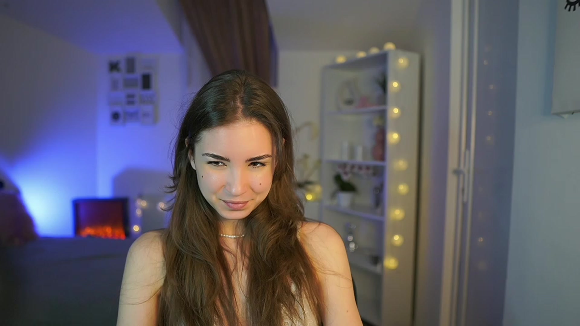 Gallery image thumbnail from Shy_jane's myfreecams stream on, 04/03/2023, 16:09 image 9 of 20