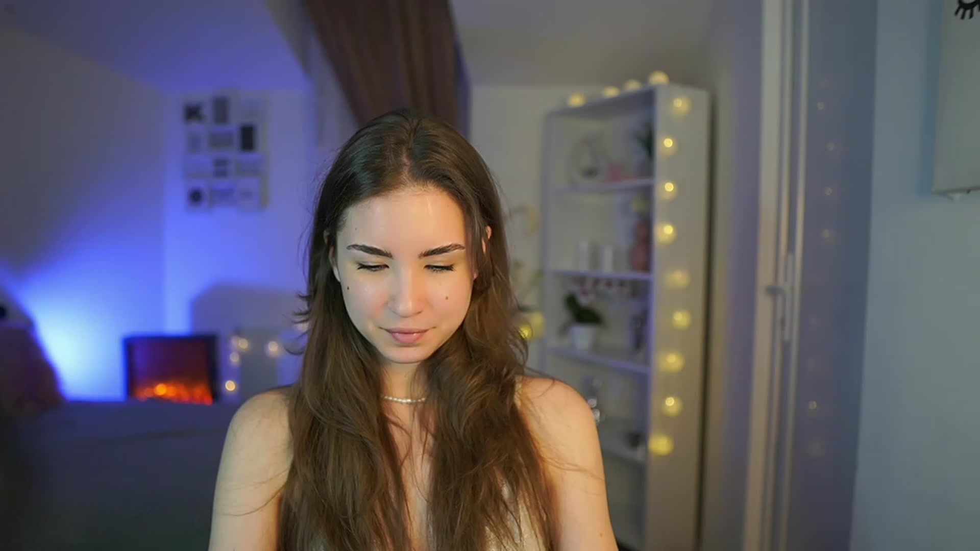 Gallery image thumbnail from Shy_jane's myfreecams stream on, 04/03/2023, 16:09 image 8 of 20