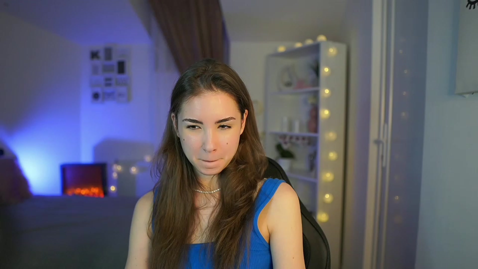 Gallery image thumbnail from Shy_jane's myfreecams stream on, 04/03/2023, 17:47 image 16 of 20
