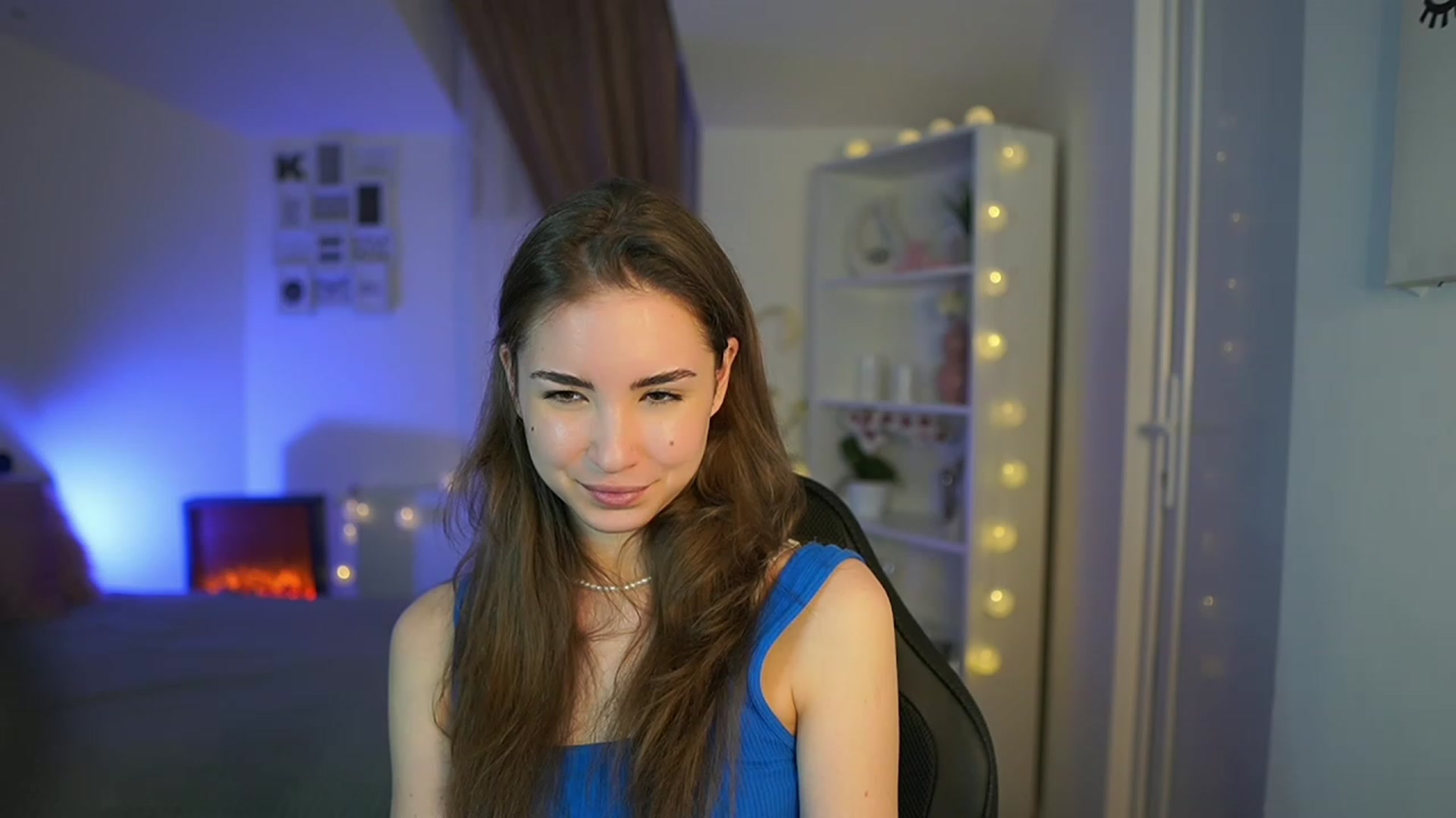 Gallery image thumbnail from Shy_jane's myfreecams stream on, 04/03/2023, 17:47 image 12 of 20