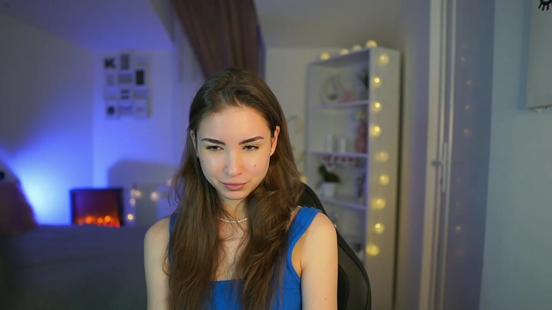 Gallery image thumbnail from Shy_jane's myfreecams stream on, 04/03/2023, 17:47 image 14 of 20