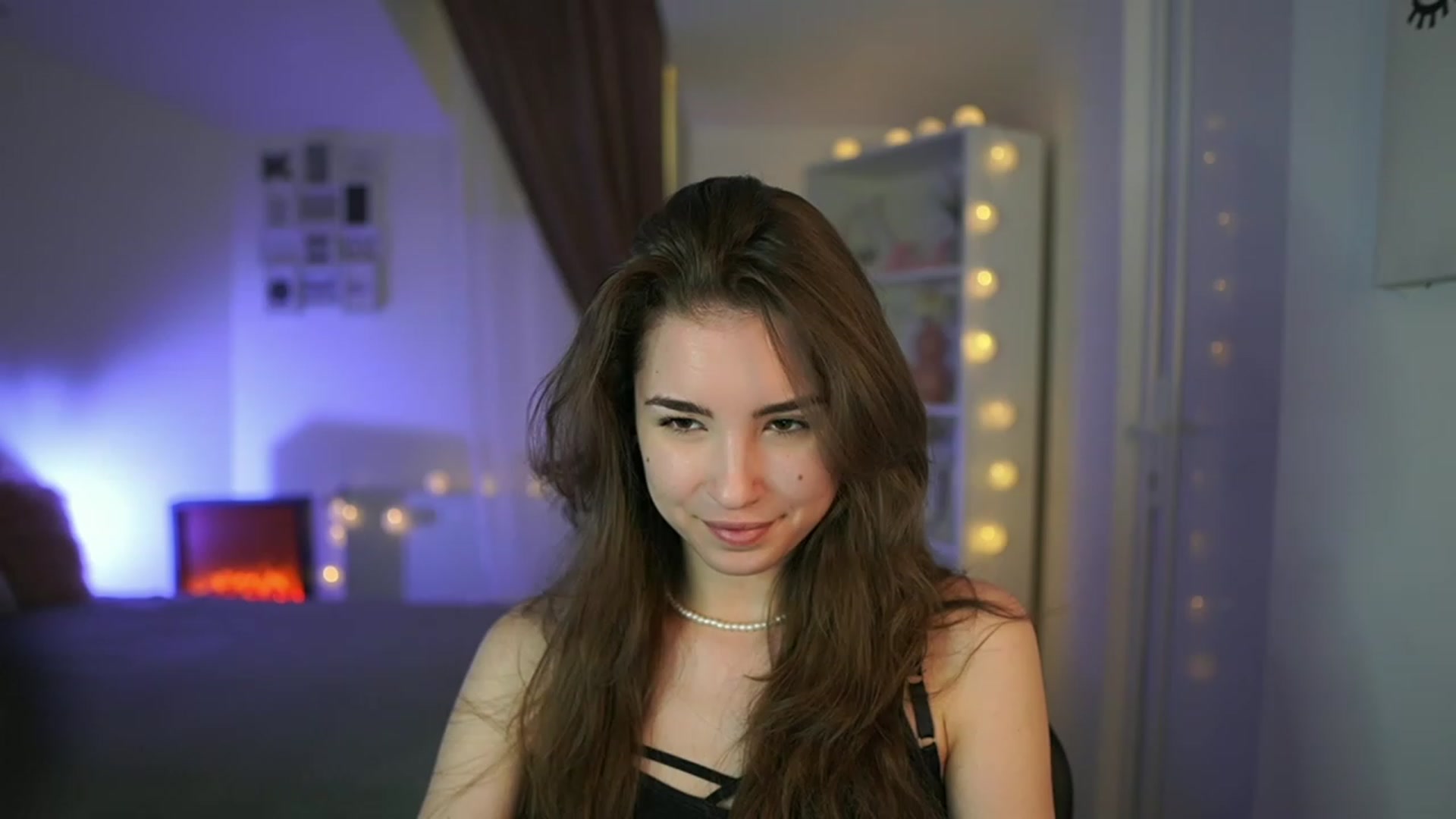 Gallery image thumbnail from Shy_jane's myfreecams stream on, 04/06/2023, 11:28 image 3 of 20