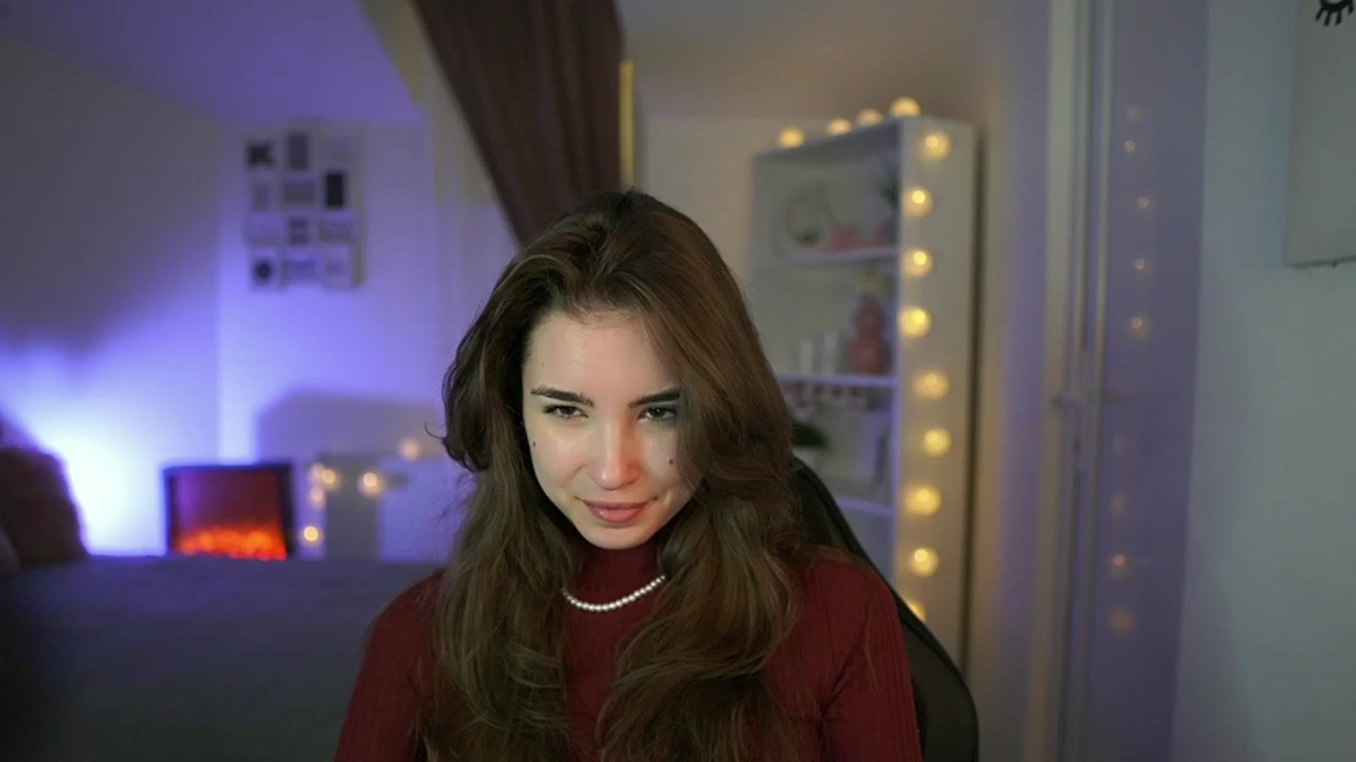 Gallery image thumbnail from Shy_jane's myfreecams stream on, 04/06/2023, 13:28 image 14 of 20